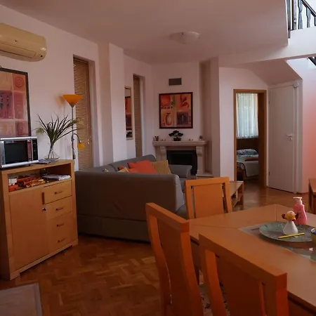 Διαμέρισμα Villa Margeritha Floral Hills Club 3 Bedroom Mit Privat Pool & Sea View Aheloy