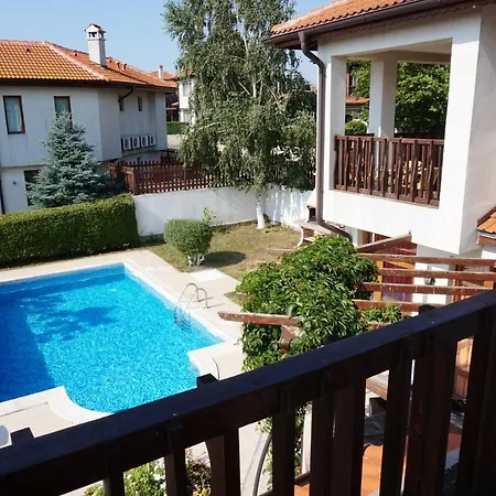 Villa Margeritha Floral Hills Club 3 Bedroom Mit Privat Pool & Sea View Διαμέρισμα Aheloy