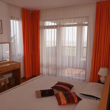 Villa Margeritha Floral Hills Club 3 Bedroom Mit Privat Pool & Sea View Διαμέρισμα Aheloy